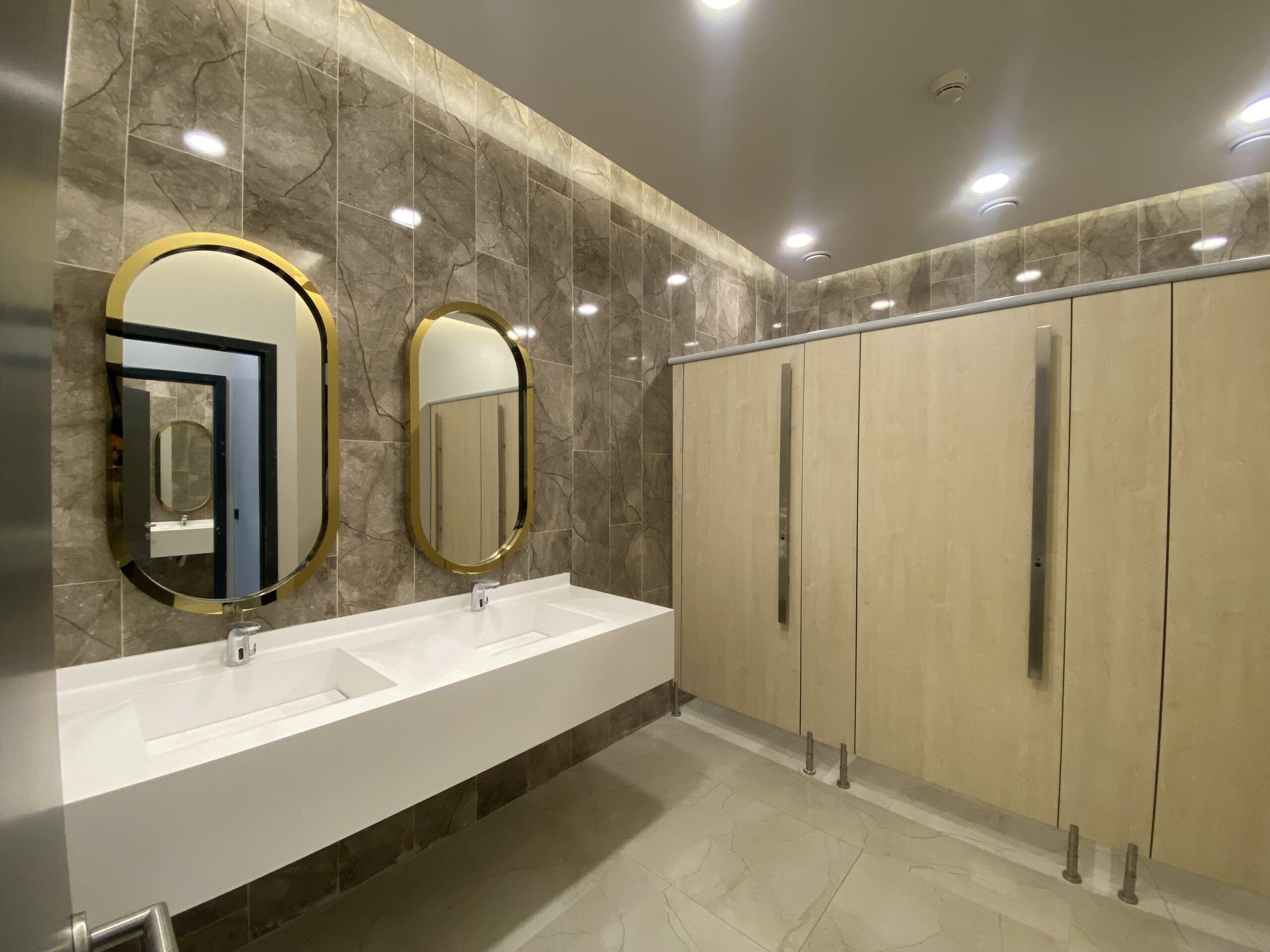 Primeclass Lounge WC